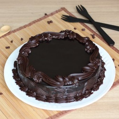 Easy Chocolate Ice Cream Cake Recipe | Beyond Frosting